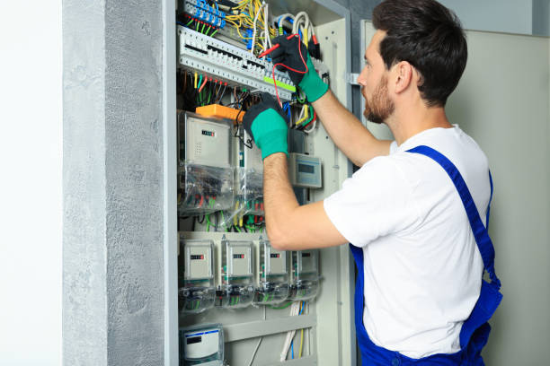 Best Electrical Contractors for Businesses  in Middle Island, NY